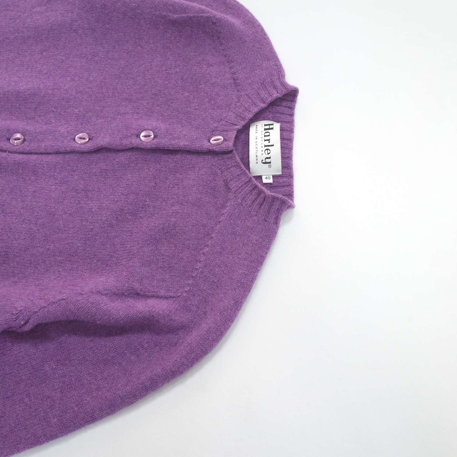 ハーレーオブスコットランドスーパーファインラムズウールクルーネックカーディガンラプチュア