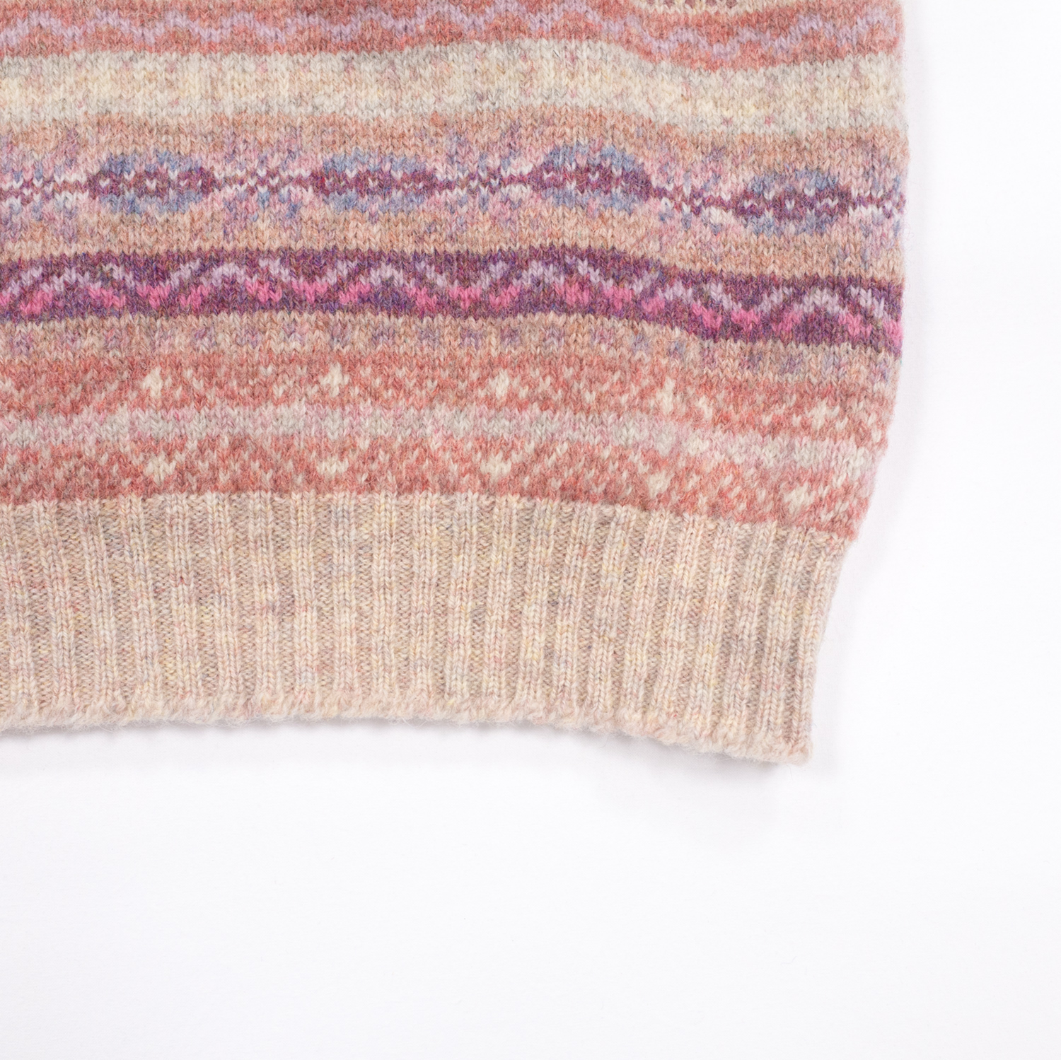 Jamieson'sジャミーソンズVネックベスト・ローズミスト